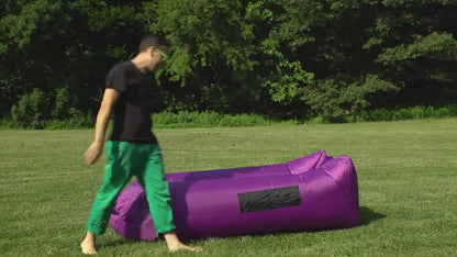 Self-inflating deckchair for picnics and the beach.